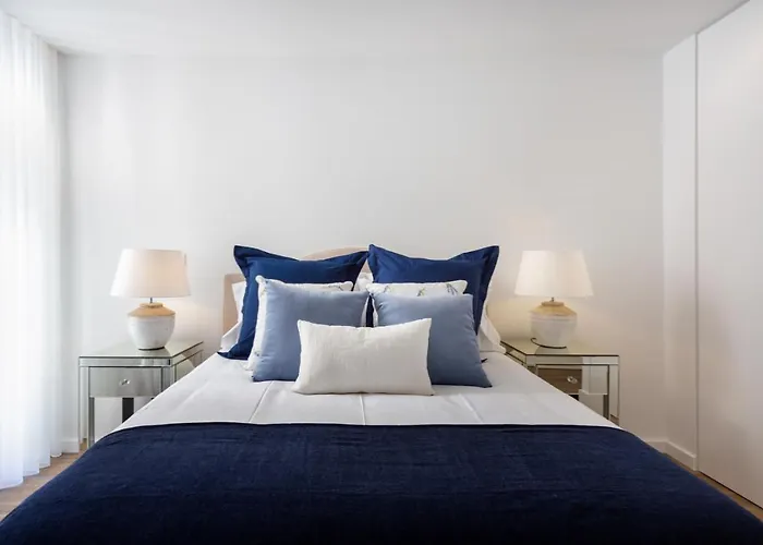 Stupendo-three Rooms-suite With Terrace -center -air Conditioning Appartamento Lisbona
