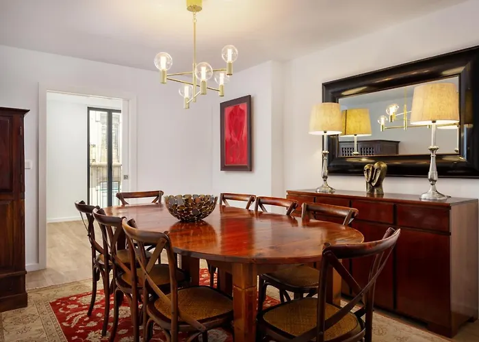 Stupendo-three Rooms-suite With Terrace -center -air Conditioning *