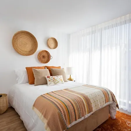 Stupendo-three Rooms-suite With Terrace -center -air Conditioning-free Park Lisbon