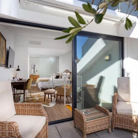 Apartment Stupendo-three Rooms-suite With Terrace -center -air Conditioning-free Park