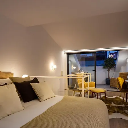 Apartment Stupendo-three Rooms-suite With Terrace -center -air Conditioning-free Park Lisbon