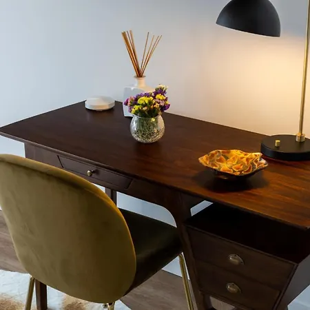 Apartment Stupendo-three Rooms-suite With Terrace -center -air Conditioning-free Park *