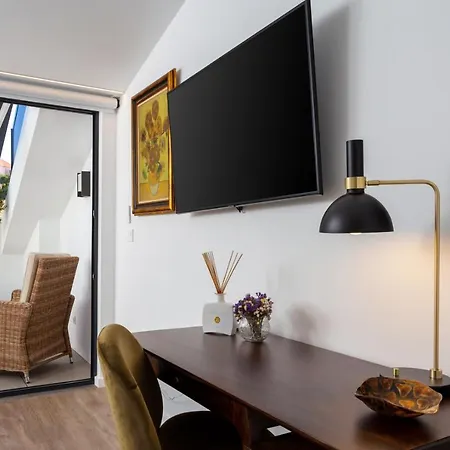 Apartment Stupendo-three Rooms-suite With Terrace -center -air Conditioning-free Park *