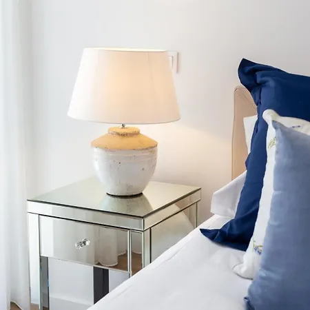 Stupendo-three Rooms-suite With Terrace -center -air Conditioning-free Park