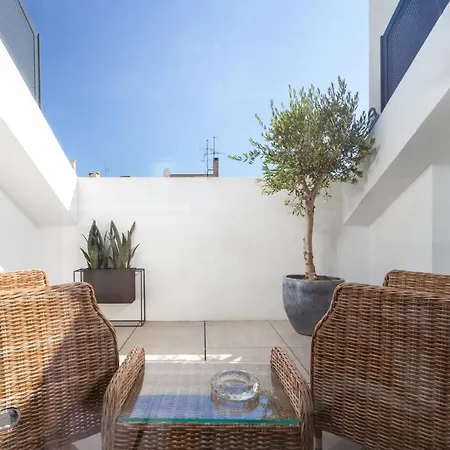 Stupendo-three Rooms-suite With Terrace -center -air Conditioning-free Park