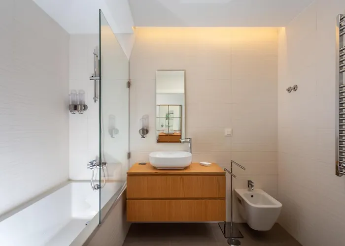 Apartment Stupendo-three Rooms-suite With Terrace -center -air Conditioning Lisbon