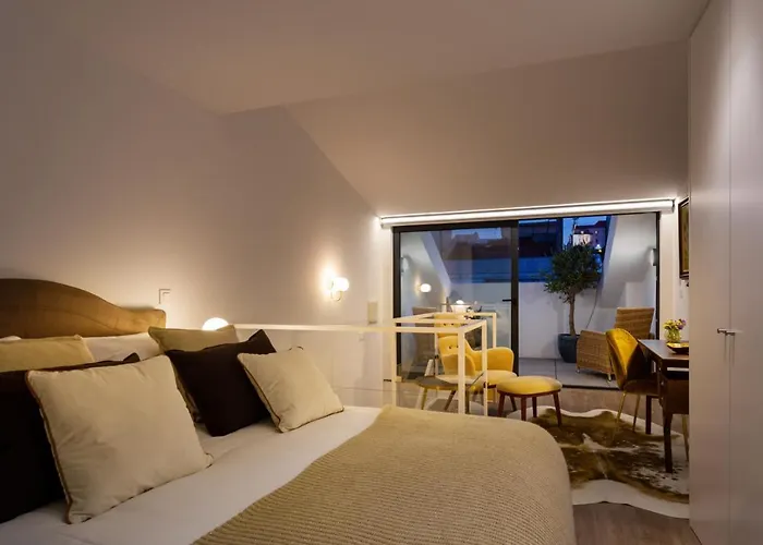 Apartment Stupendo-three Rooms-suite With Terrace -center -air Conditioning Lisbon