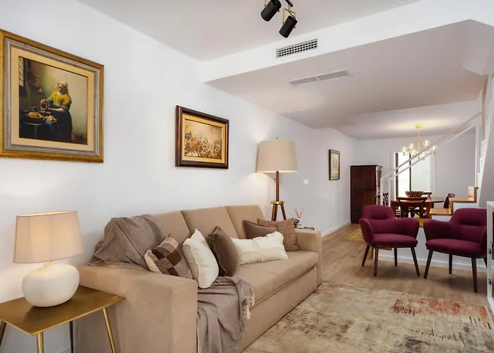 Stupendo-three Rooms-suite With Terrace -center -air Conditioning Apartment *