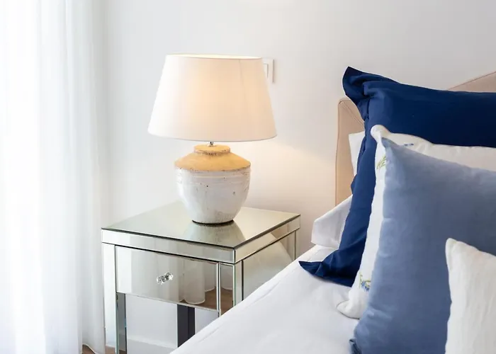 Stupendo-three Rooms-suite With Terrace -center -air Conditioning